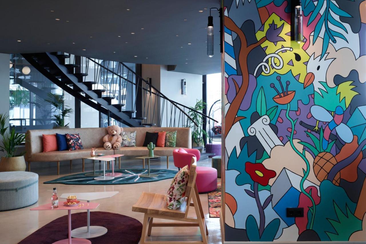 Moxy Athens City Екстериор снимка