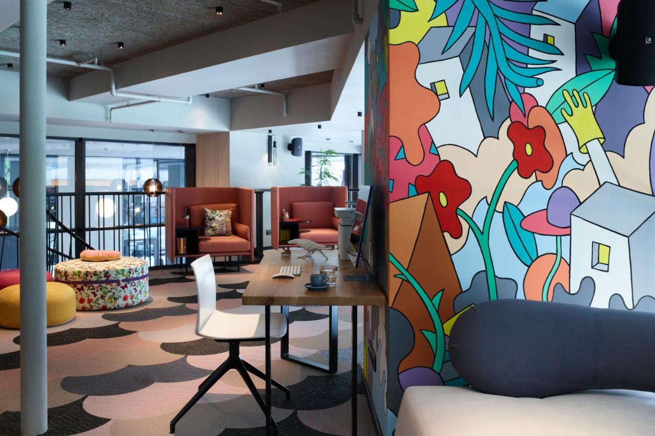 Moxy Athens City Екстериор снимка