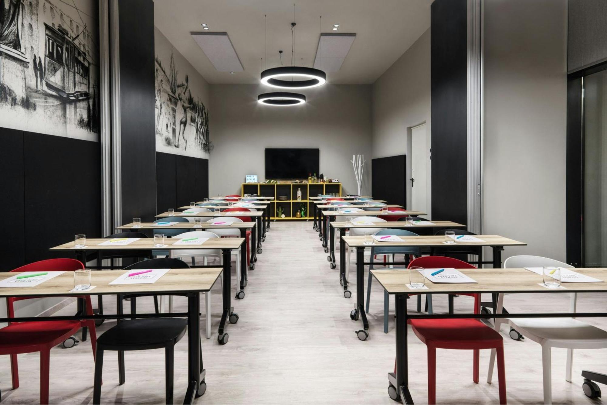 Moxy Athens City Екстериор снимка